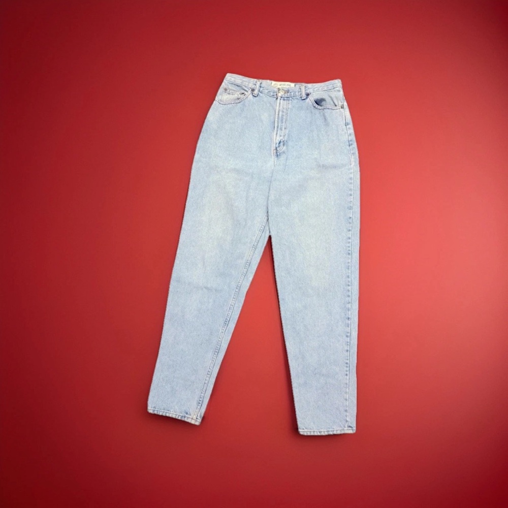 GAP Women's high waisted tapered Leg Jeans in Light Blue